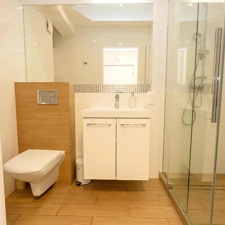 Przy Latarni Morskiej Z Garazem Kołobrzeg