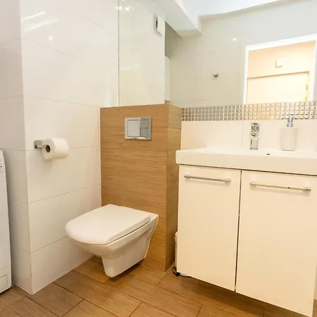 Przy Latarni Morskiej Z Garazem