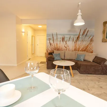 Przy Latarni Morskiej Z Garazem Daire *