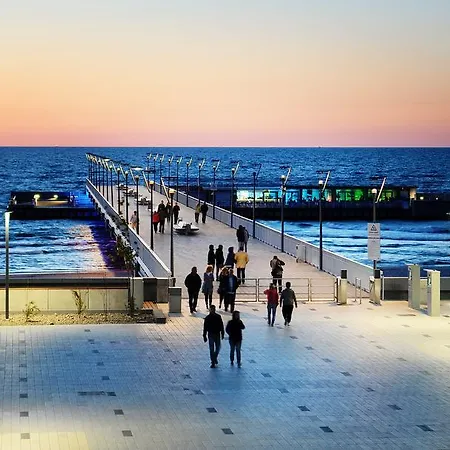 Daire Przy Latarni Morskiej Z Garazem Kolobrzeg